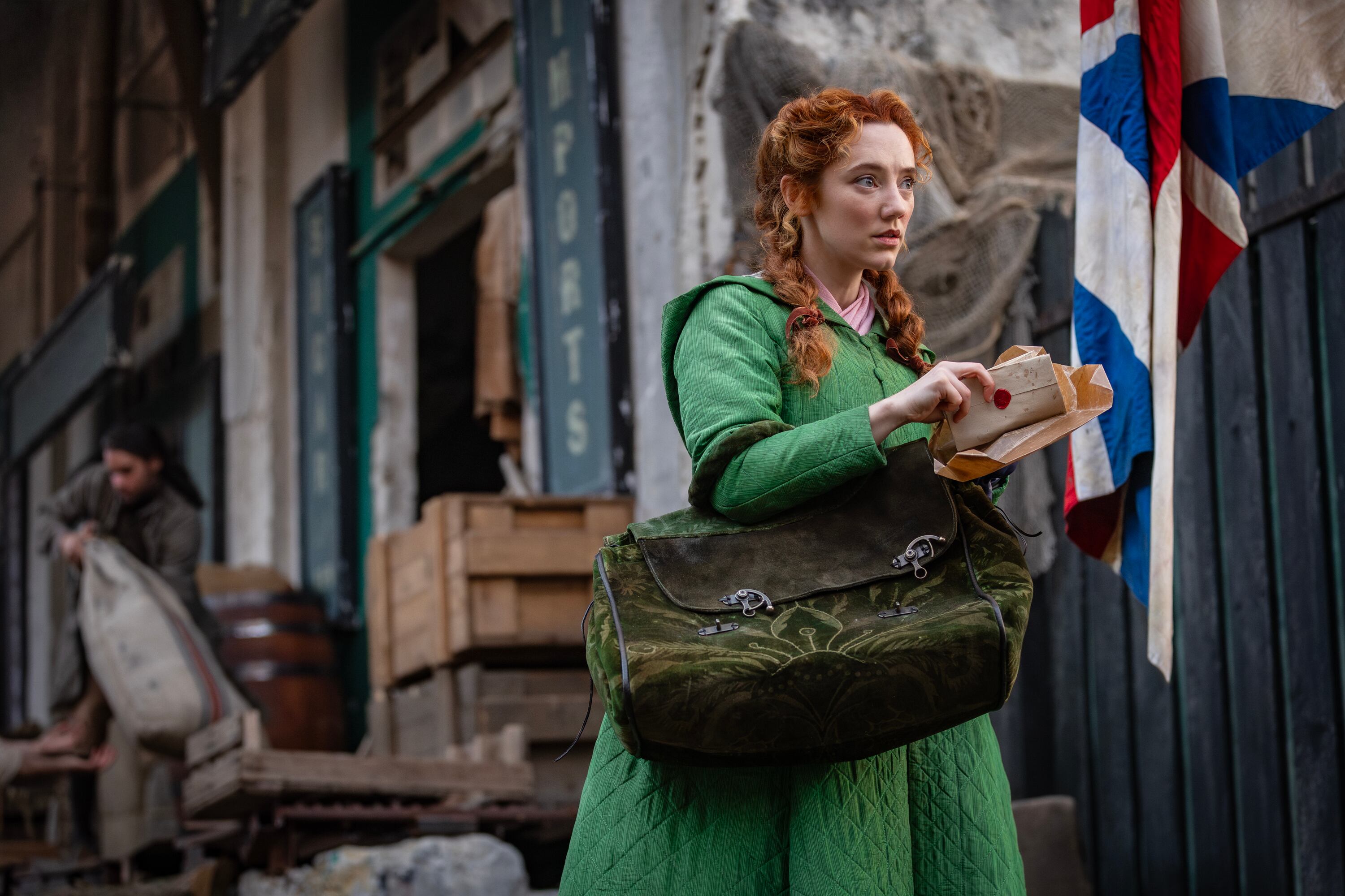 Mirren Mack es Lucie Manette en la serie 'Historia de dos ciudades'.