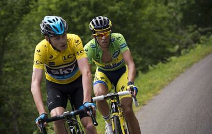 Contador, a rueda de Froome en la subida del col del Béal.