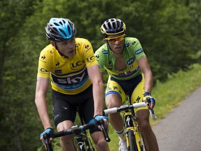 Contador, a rueda de Froome en la subida del col del Béal.