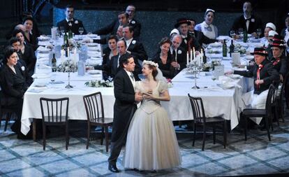 El tenor Juan Diego Flórez durante 'La sonnambula' de Bellini en el Liceo.
