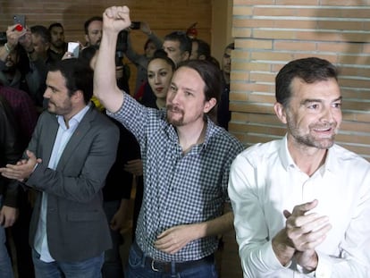 Pablo Iglesias, con el puño levantada, en un acto en Málaga este miércoles.