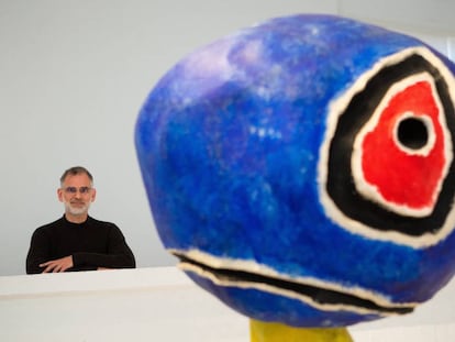 Marko Daniel, director de la Fundació Joan Miró, a la sala d'escultures del centre.