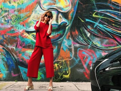 La actriz &Uacute;rsula Corber&oacute;, en una foto publicada en su Instagram para promocionar una marca de ropa.