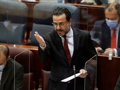 El consejero de Hacienda, Javier Fernández-Lasquetty, durante un pleno de la Asamblea de Madrid en noviembre de 2020.