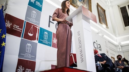 La ministra de Igualdad, Irene Montero, durante su participación en los desayunos jurídicos del Colegio de Abogados de Madrid, en la Biblioteca del Colegio de Abogados de Madrid.
