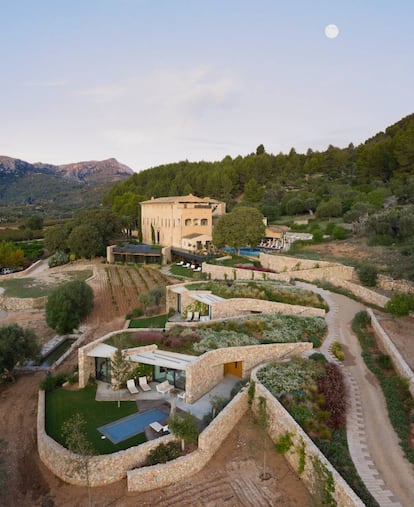 Hotel Son Brull, a Pollensa (Mallorca),després de la rehabilitació de l'estudi de Pinós.