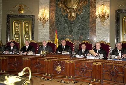 Imagen de la sala especial del Supremo que debe decidir la ilegalización de Batasuna.