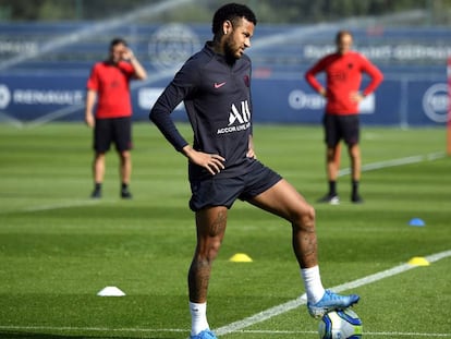 Neymar, durante un entrenamiento del PSG.