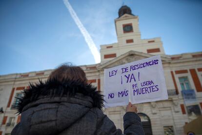 Manifestación por la falta de recursos y muertes en las residencias, en noviembre en Madrid.