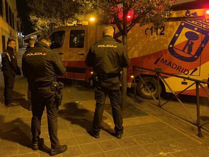 Policía y Emergencias Madrid, en el lugar de la agresión.