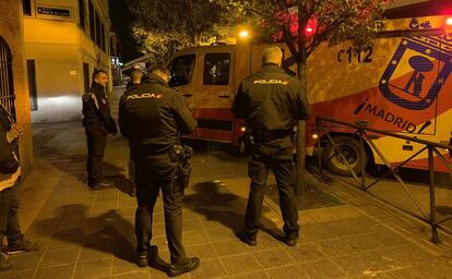 Policía y Emergencias Madrid, en el lugar de la agresión.