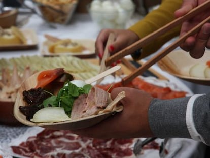 Asistentes a la primera edici&oacute;n de los Desayunos tard&iacute;os de La Mojigata, firma especializada en servicios de catering &#039;gourmet&#039;. 