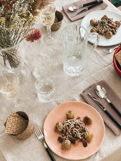 Menú para dos o para toda la familia: este completo plato con alcachofas y setas Verleal resuelve cualquier situación.