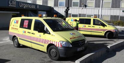 Ambulancias, en la entrada de un hospital madrileño.