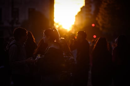 Bajo la consigna "Un veto a la educación es un veto al futuro" estudiantes y profesores durante la movilización frente al Congreso de la Nación.