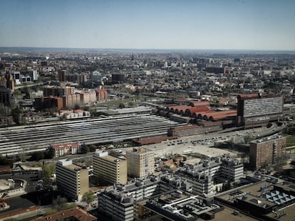 Vista aérea de una parte de los terrenos afectados por Madrid Nuevo Norte, en los alrededores de la estación de Chamartín.