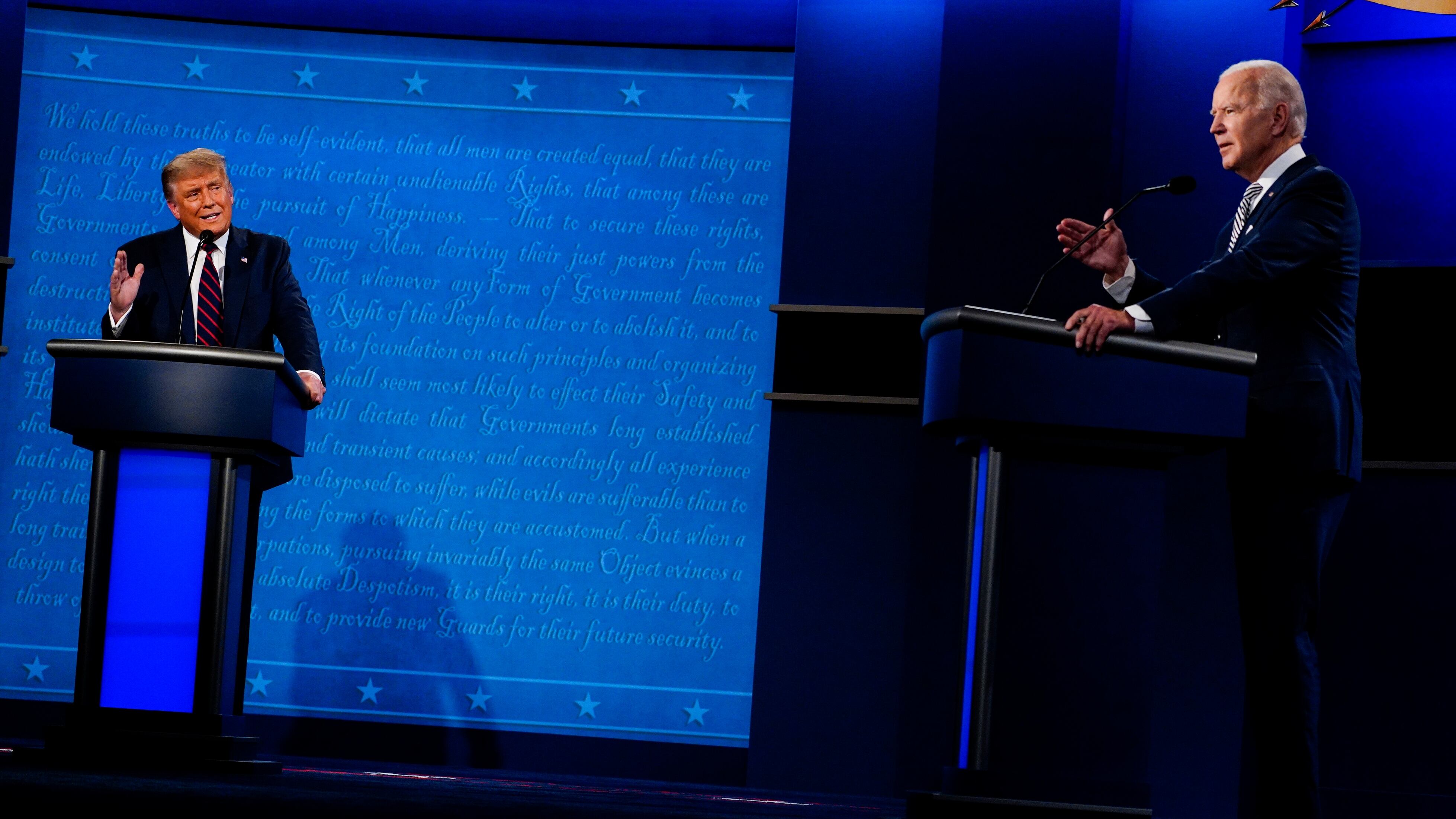 Donald Trump y Joe Biden, durante el primer debate de las elecciones de 2020, en Cleveland (Ohio).