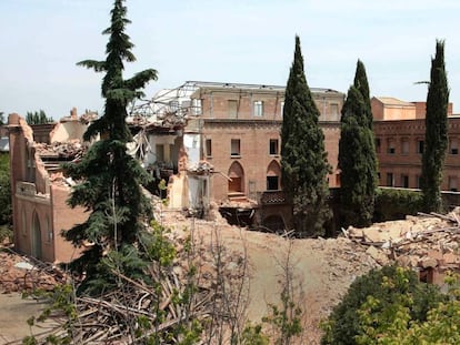 El convento neomudéjar de las Damas Apostólicas, de Madrid, tras la demolición paralizada, en 2017.