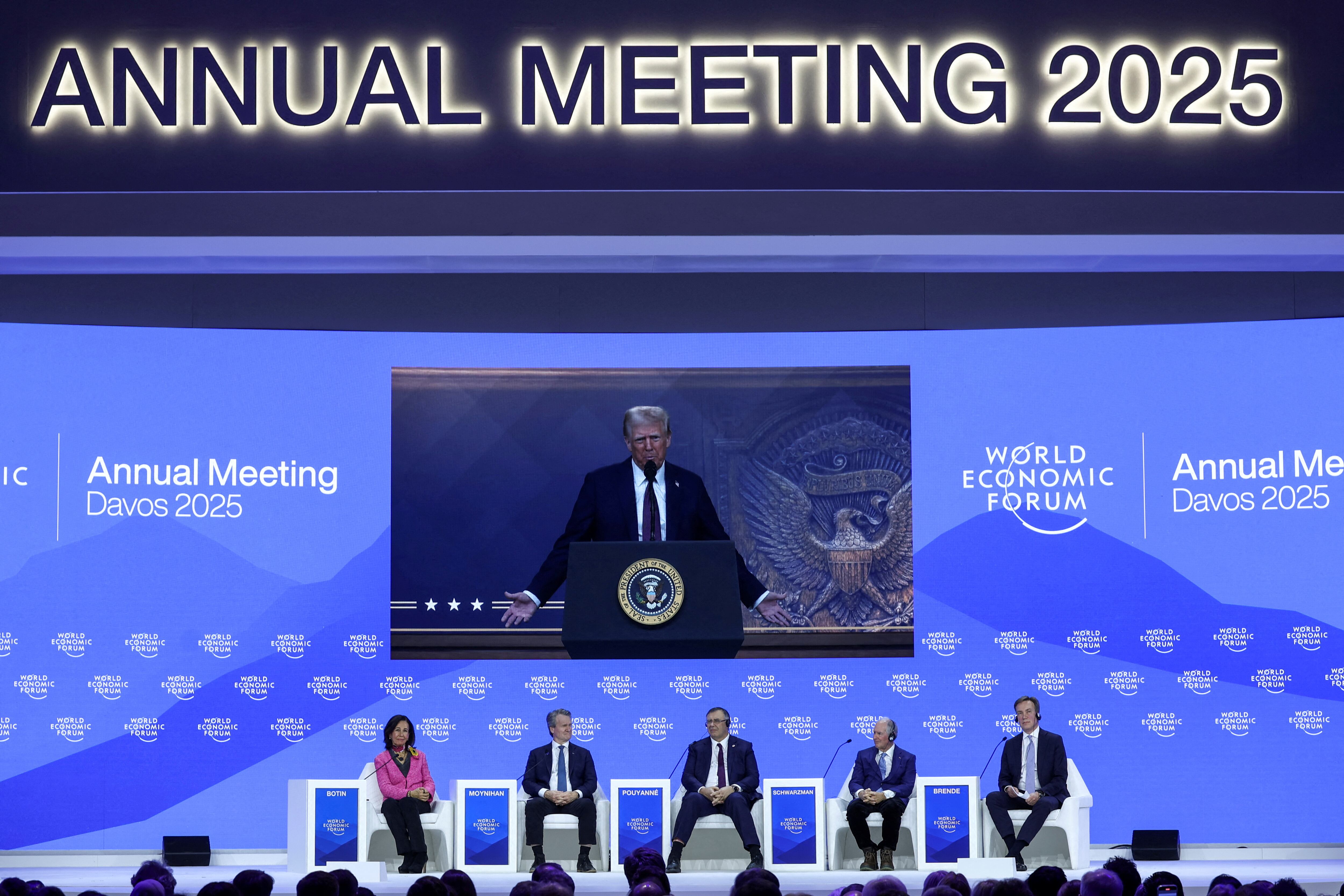 Trump a Botín, en Davos: “Conozco su banco y usted ha hecho un trabajo fantástico”