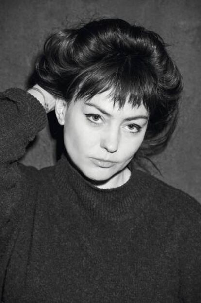 En 2012, Angel Olsen publicó su disco de debut, 'Half way home'. A partir de ahí, cada lanzamiento de esta artista de voz poderosa, imagen apabullante y carácter impredecible fue aumentando su estatus.