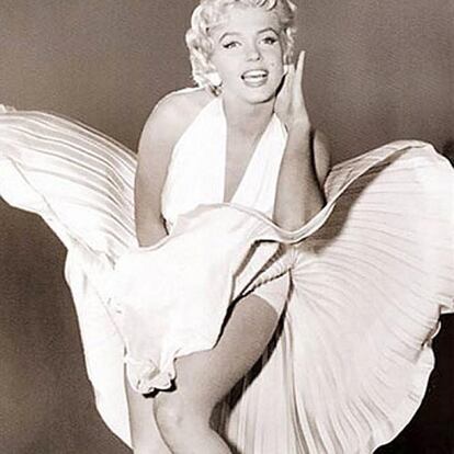 El famoso vestido blanco que lucía Marilyn Monroe en la escena del metro en "La tentación vive arriba".