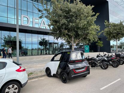 The e-Miles fabrica vehicles urbans utilitzant la impressió 3D.