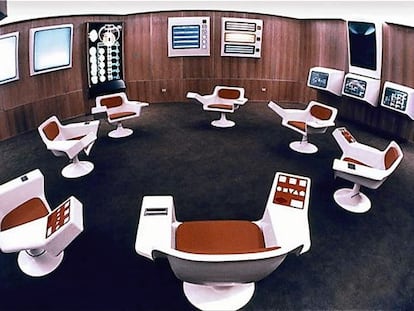 Representación de la sala de operaciones del proyecto Cybersyn.