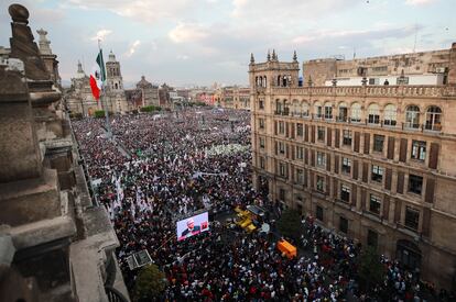 Supporters watch Mexico's President Andres Manuel Lopez Obrador on a screen as he delivers a speech during an event to mark the 85th anniversary of the expropriation of foreign oil firms, at the Zocalo square, in Mexico City, Mexico March 18, 2023.