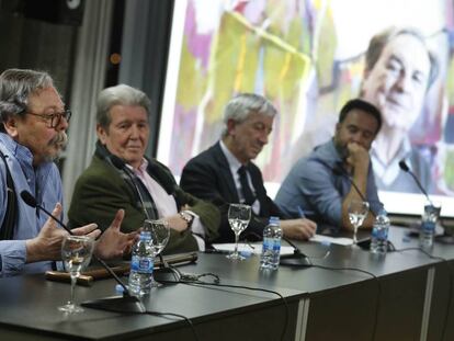 Desde la izquierda, Alberto Corazón, Jorge Herralde, Luis Fernández-Galiano y Eduardo Verdú, en el homenaje.