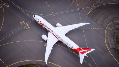 Vista de un avión de la aerolínea Qantas, en Sídney.