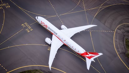 Vista de un avión de la aerolínea Qantas, en Sídney.