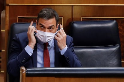 El presidente del Gobierno, Pedro Sánchez, al inicio de la última sesión de control al Ejecutivo bajo el estado de alarma que se ha celebrado este miércoles en el Congreso.