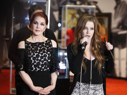 Priscilla y Lisa Marie Presley, en Las Vegas en abril de 2015.