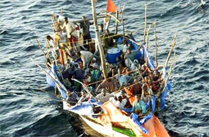 Imagen de la embarcación rescatada por la Armada española en el golfo de Adén.