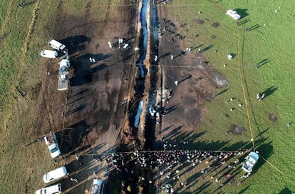 Vista aérea de la zona donde explotó la toma clandestina. El saldo de víctimas asciende a, al menos, 73 muertos y más de 70 heridos.