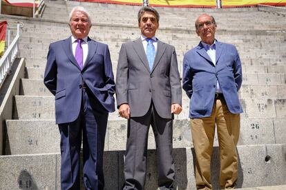 De izquierda a derecha, José Escolar, Victorino Martín y Adolfo Martín.