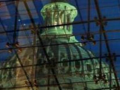 Imagen de la cúpula del Capitolio vista desde el centro de visitantes