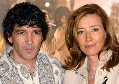 Antonio Banderas y Emma Thompson, ayer en Madrid.