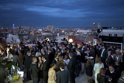 Hotels exclusius de Barcelona obren les terrasses per atraure el públic local.