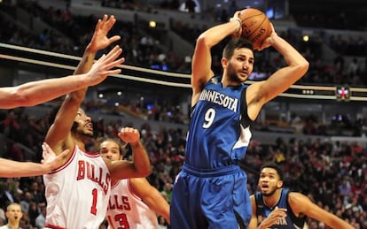 Ricky, entre Rose, Noah y Towns.