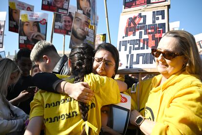 Celebraciones en Tel Aviv por la liberación de los rehenes israelíes.