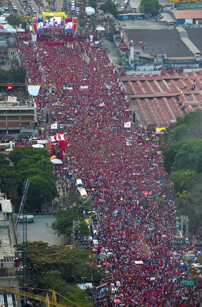 Imagen panor&aacute;mica del acto del candidato a la presidencia de Venezuela Nicol&aacute;s Maduro este jueves 11 de abril de 2013.