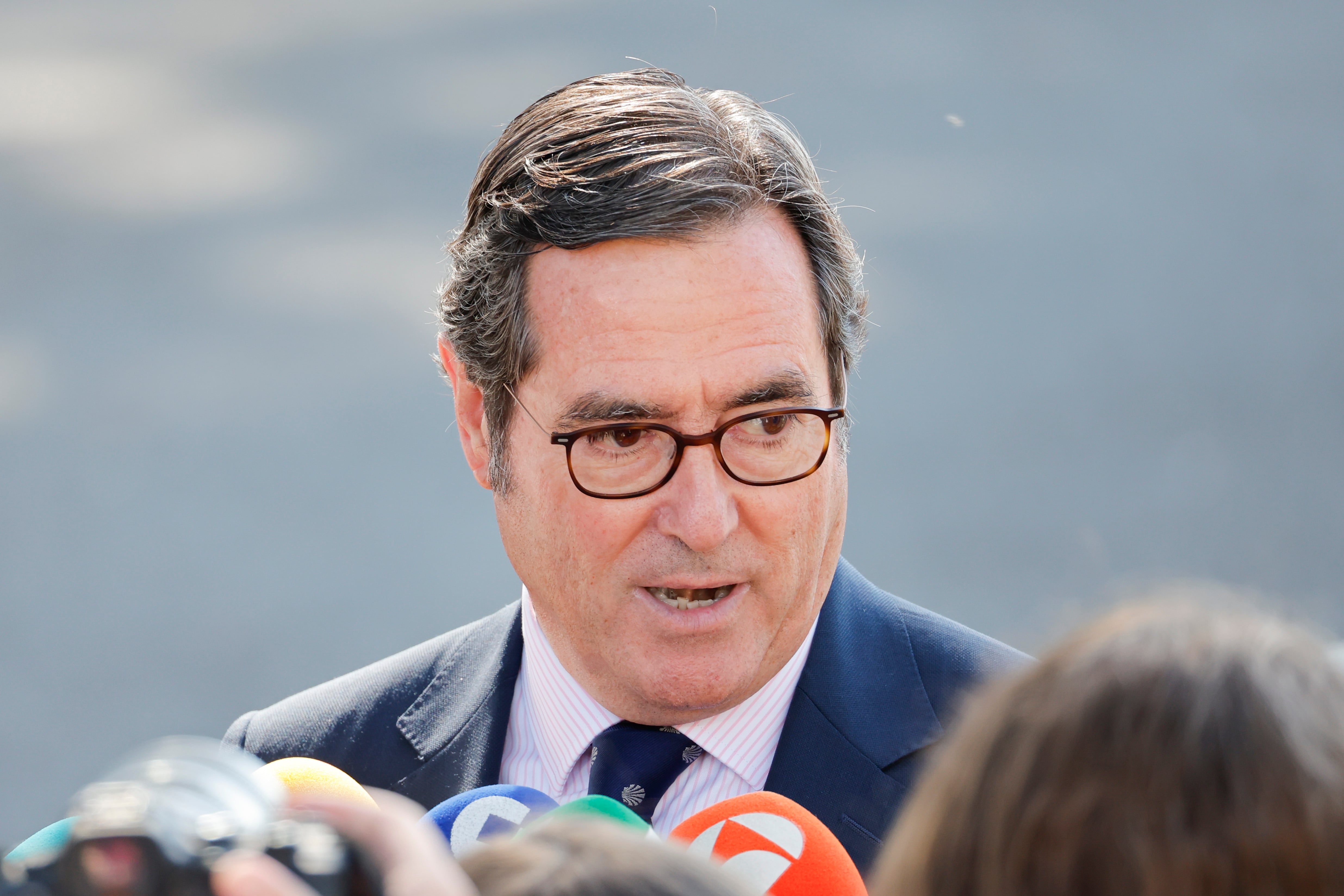 CEOE rectifica y no impugnará finalmente la huelga general por la vivienda antes del 11 de noviembre