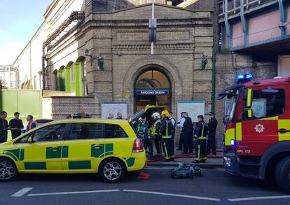 Varias personas han resultado heridas como consecuencia de una explosión registrada en la estación de metro de Parsons Green.