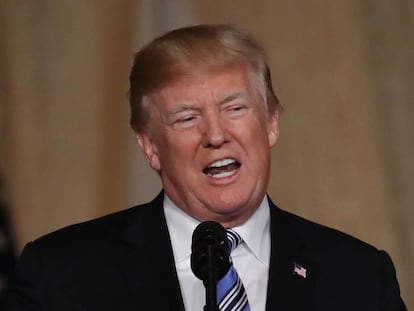 El presidente de EE UU, Donald Trump, durante una rueda de prensa en Palm Beach (Florida), el pasado 18 de abril. 