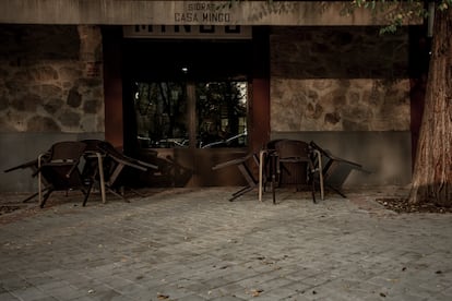 Terraza de un establecimiento de Madrid, cerrada el pasado sábado.