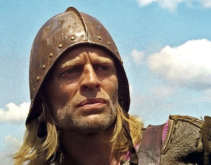 Klaus Kinski en 'Aguirre, la cólera de Dios', posiblemente el más desastrado de los conquistadores españoles en la historia (del cine).