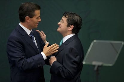 El presidente Peña Nieto con el zar anticorrupción Virgilio Andrade.