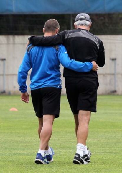 Aguirre y Torje en el entrenamiento de ayer.