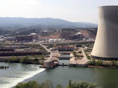 Vista de la central nuclear d'Ascó